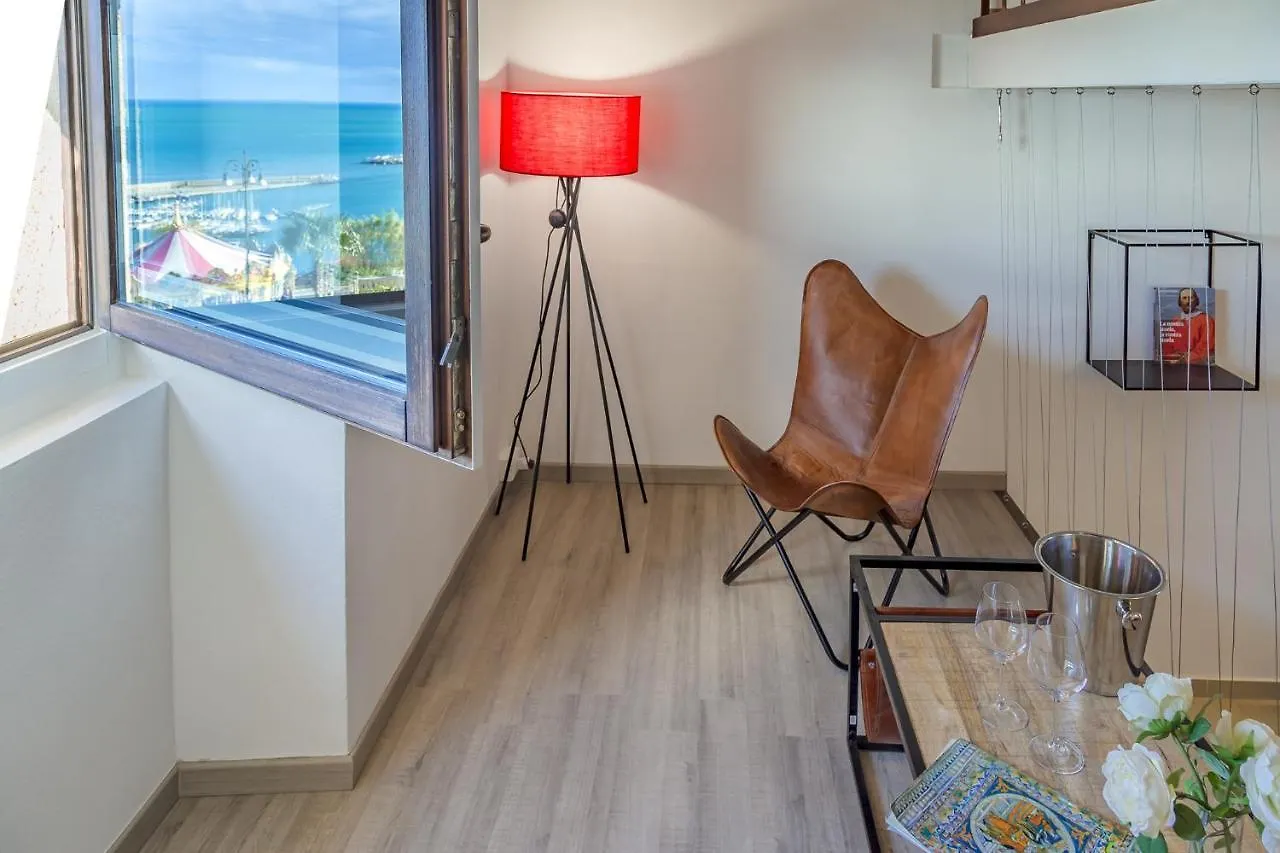 Le Maestranze Deluxe Rooms شاكا 3*,